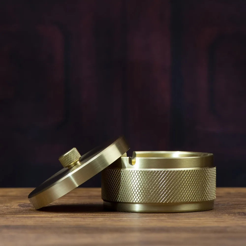 Messing Aschenbecher Mit Deckel