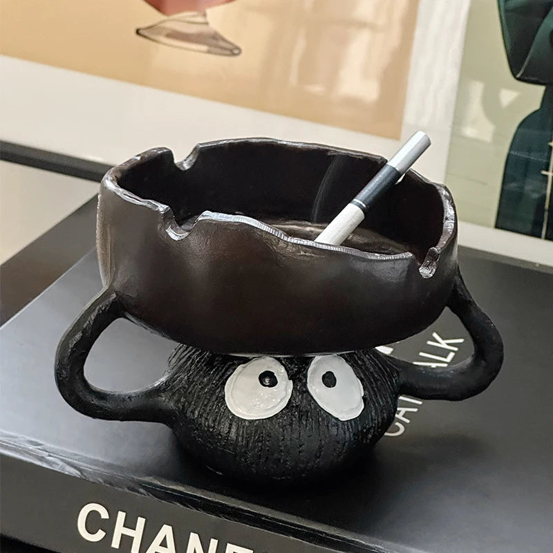 Verrückte Aschenbecher
